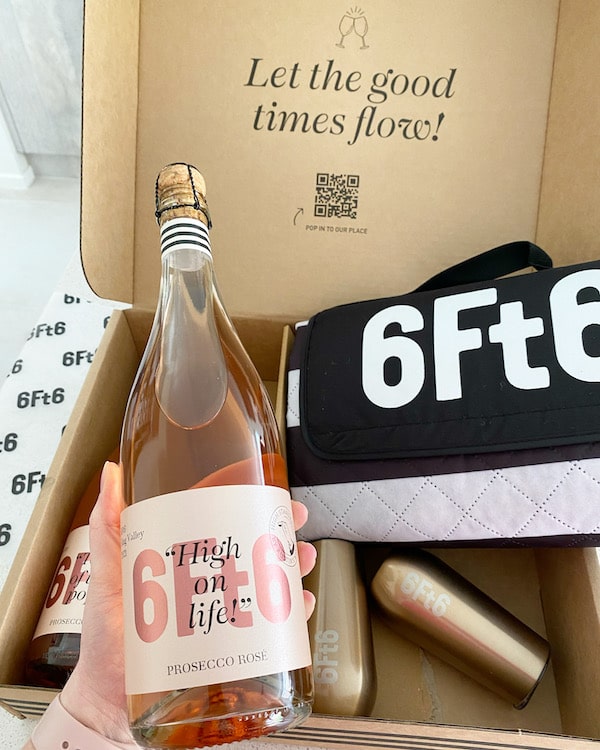 6Ft6 Prosecco Rose Picnic Gift Pack